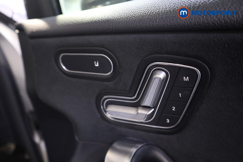 Used Mercedes-Benz A-Class 2019 for sale - 76797429: Photo 19