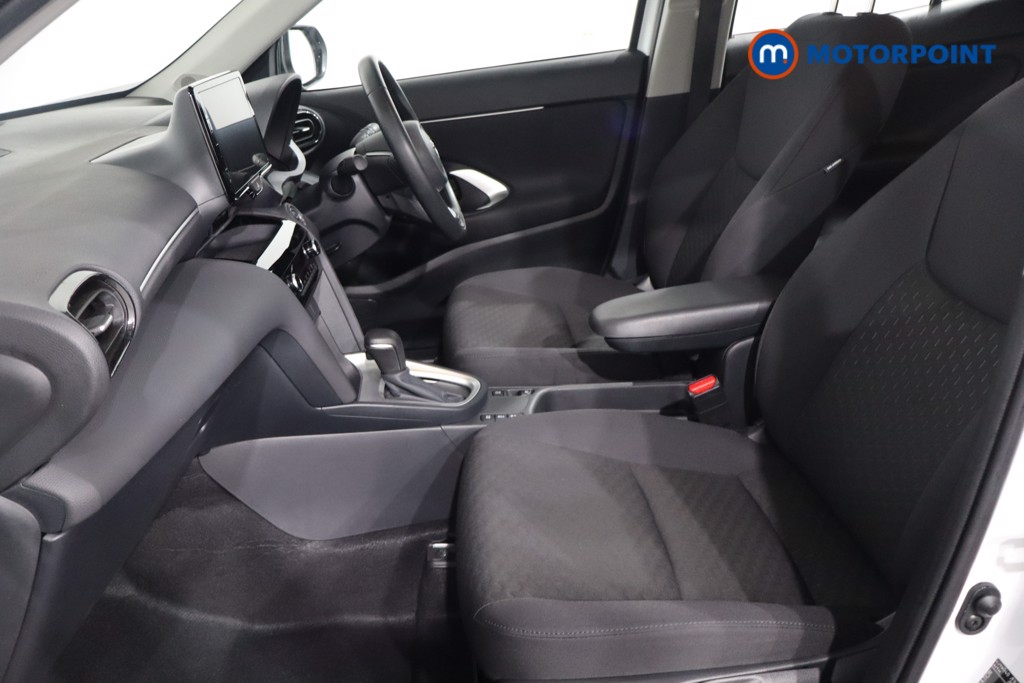 Used Toyota Yaris Cross 2024 for sale - 77620210: Photo 12