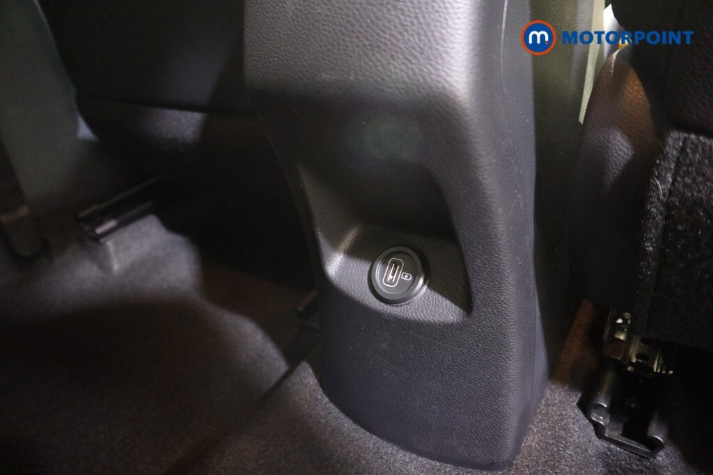 Used Kia Stonic 2023 for sale - 77763882: Photo 29