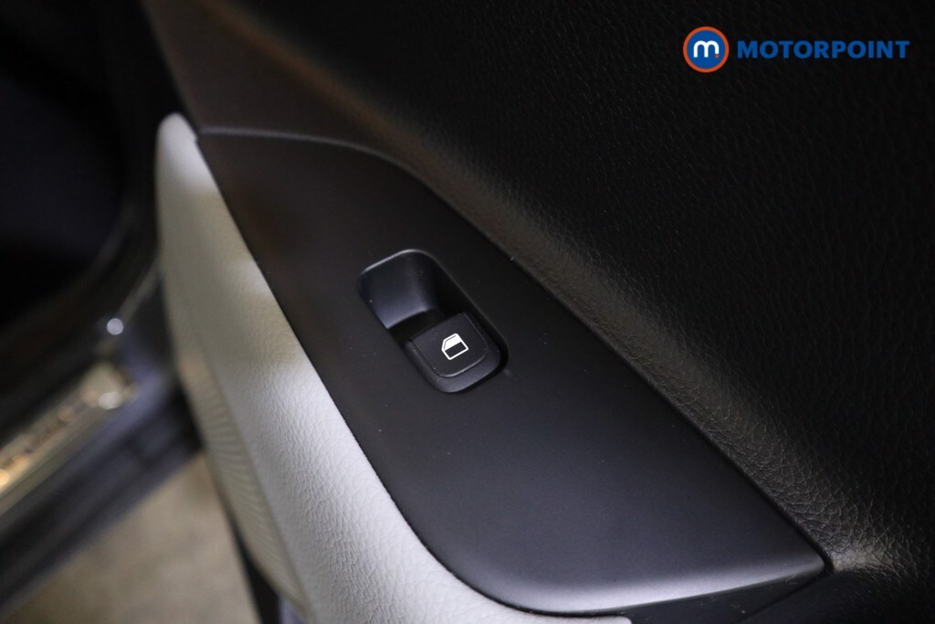 Used Kia Stonic 2023 for sale - 77763882: Photo 30