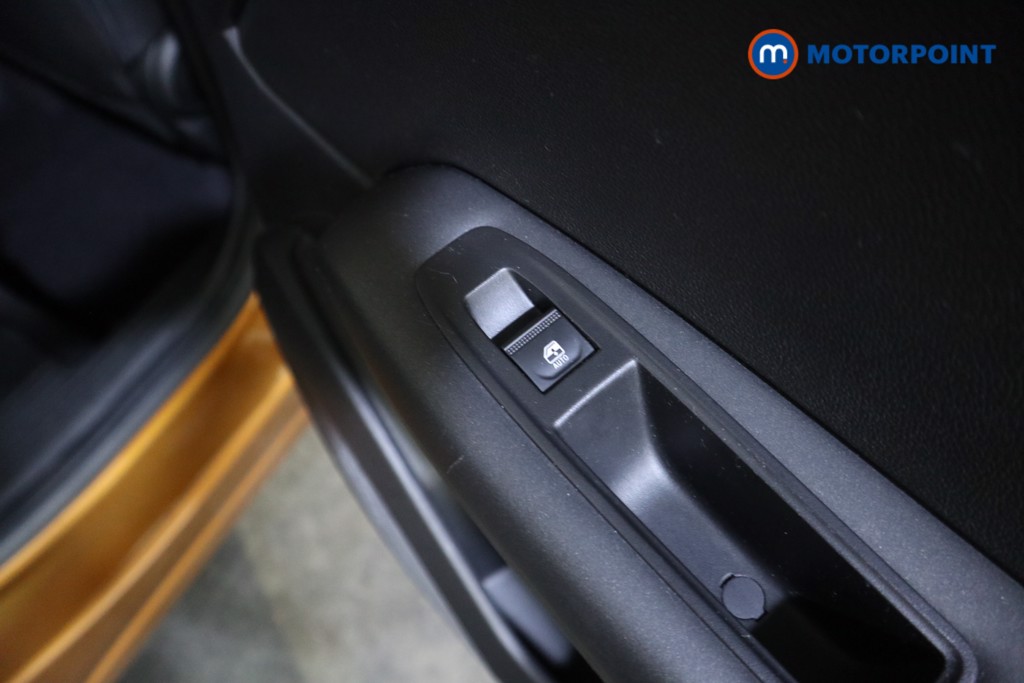 Used Renault Captur 2020 for sale - 76311958: Photo 25