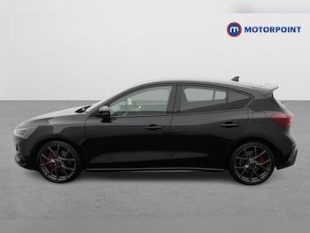 Used Ford Focus 2023 for sale - 76146970: Photo 4