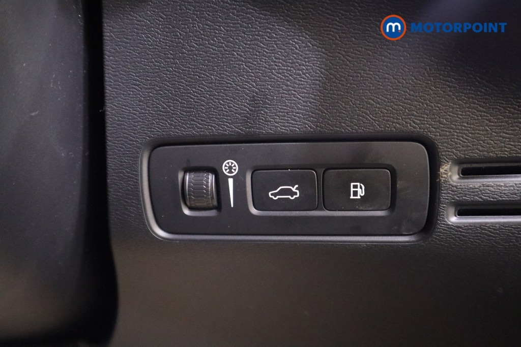 Used Volvo XC40 2021 for sale - 77590862: Photo 21