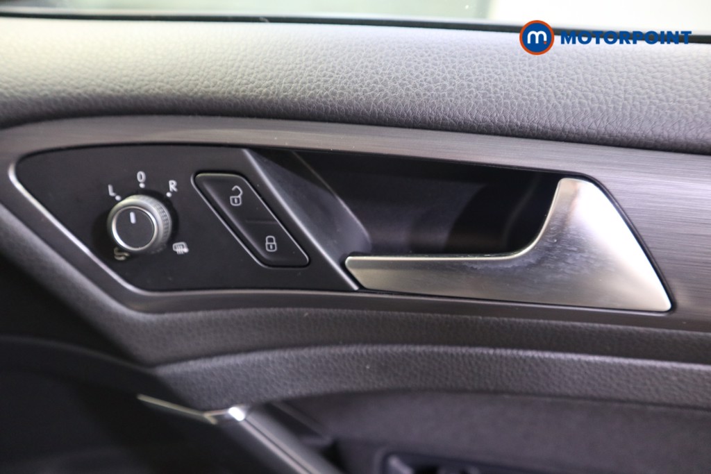 Used Volkswagen Golf 2019 for sale - 77617304: Photo 24