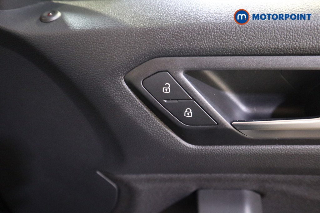 Used Volkswagen T-Roc 2023 for sale - 78095447: Photo 21