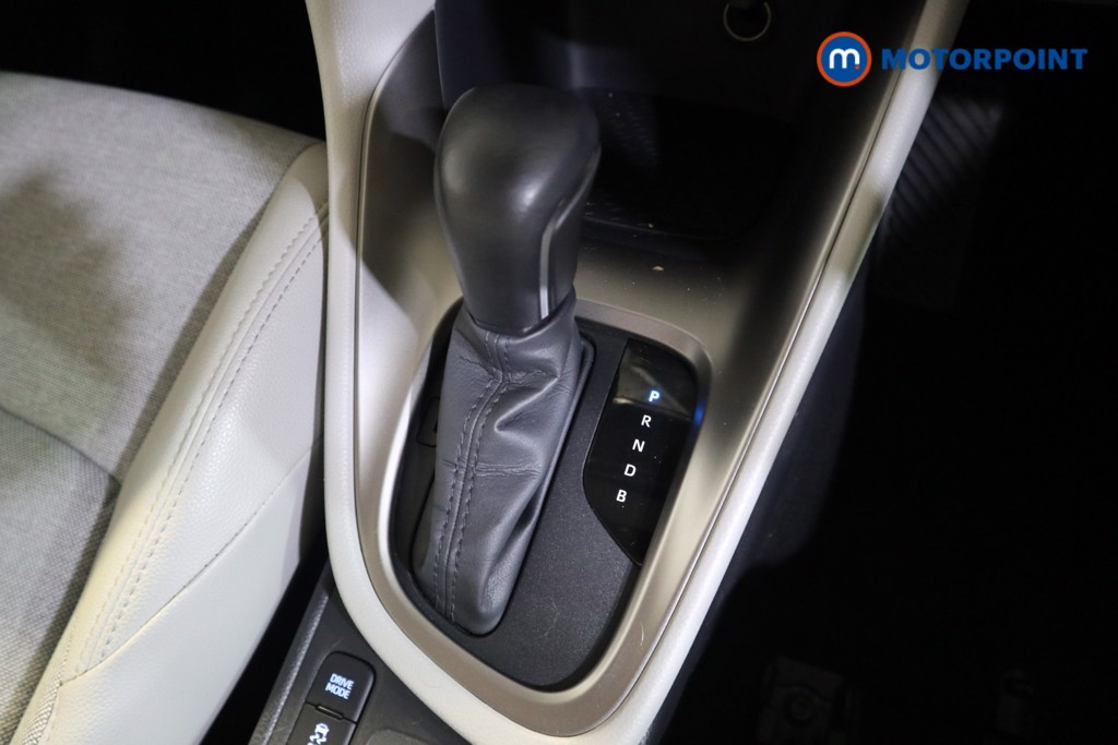 Used Toyota Yaris 2022 for sale - 76416071: Photo 18