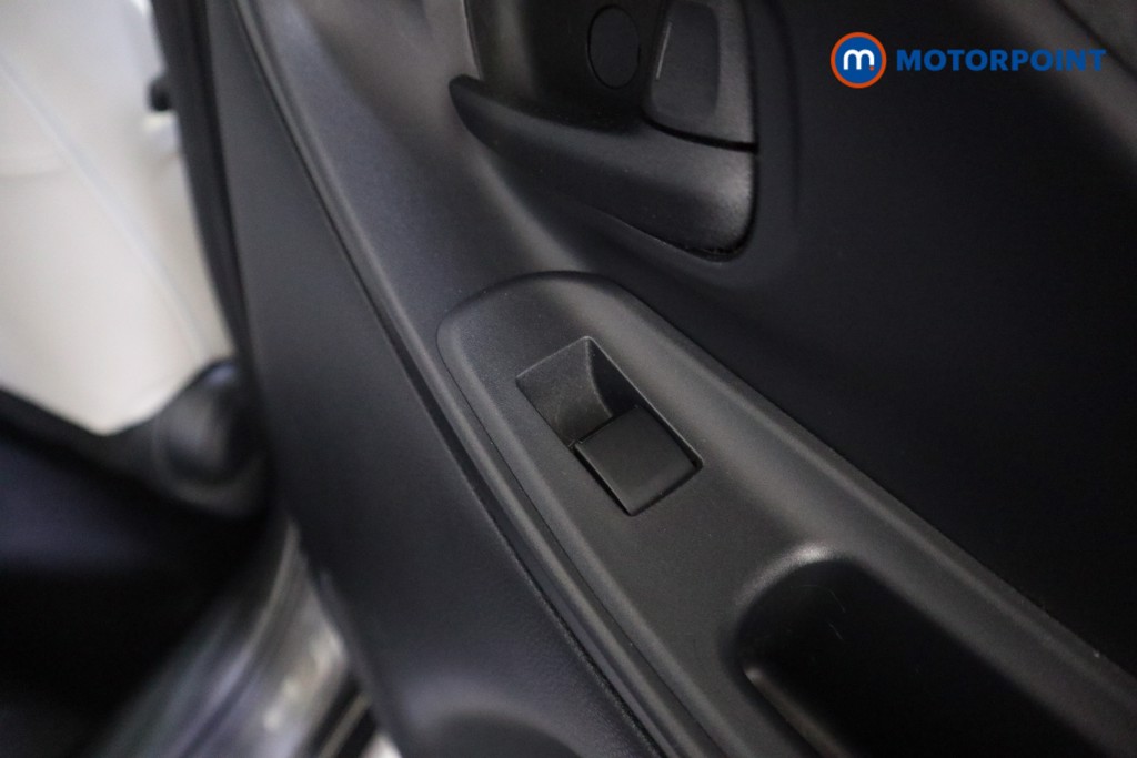 Used Toyota Yaris 2022 for sale - 76416071: Photo 25