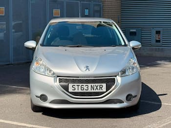 Used Peugeot 208 2013 for sale - 79634911: Photo