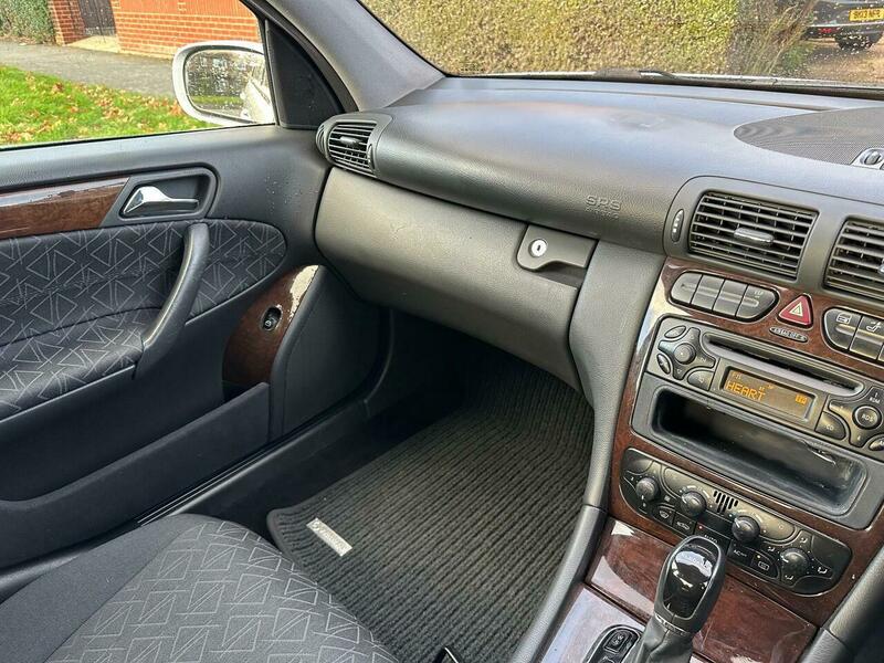 Used Mercedes-Benz C Class 2003 for sale - 76878226: Photo 11
