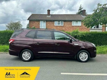 Used Ssangyong Turismo 2017 for sale - 76878191: Photo