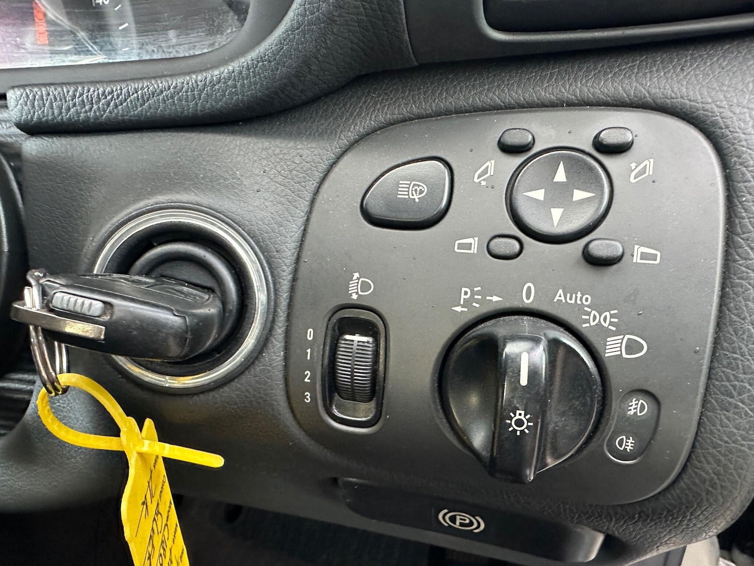 Used Mercedes-Benz C Class 2003 for sale - 76152449: Photo 24