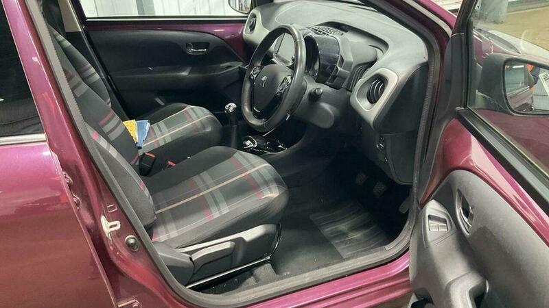 Used Peugeot 108 2015 for sale - 76227983: Photo 6