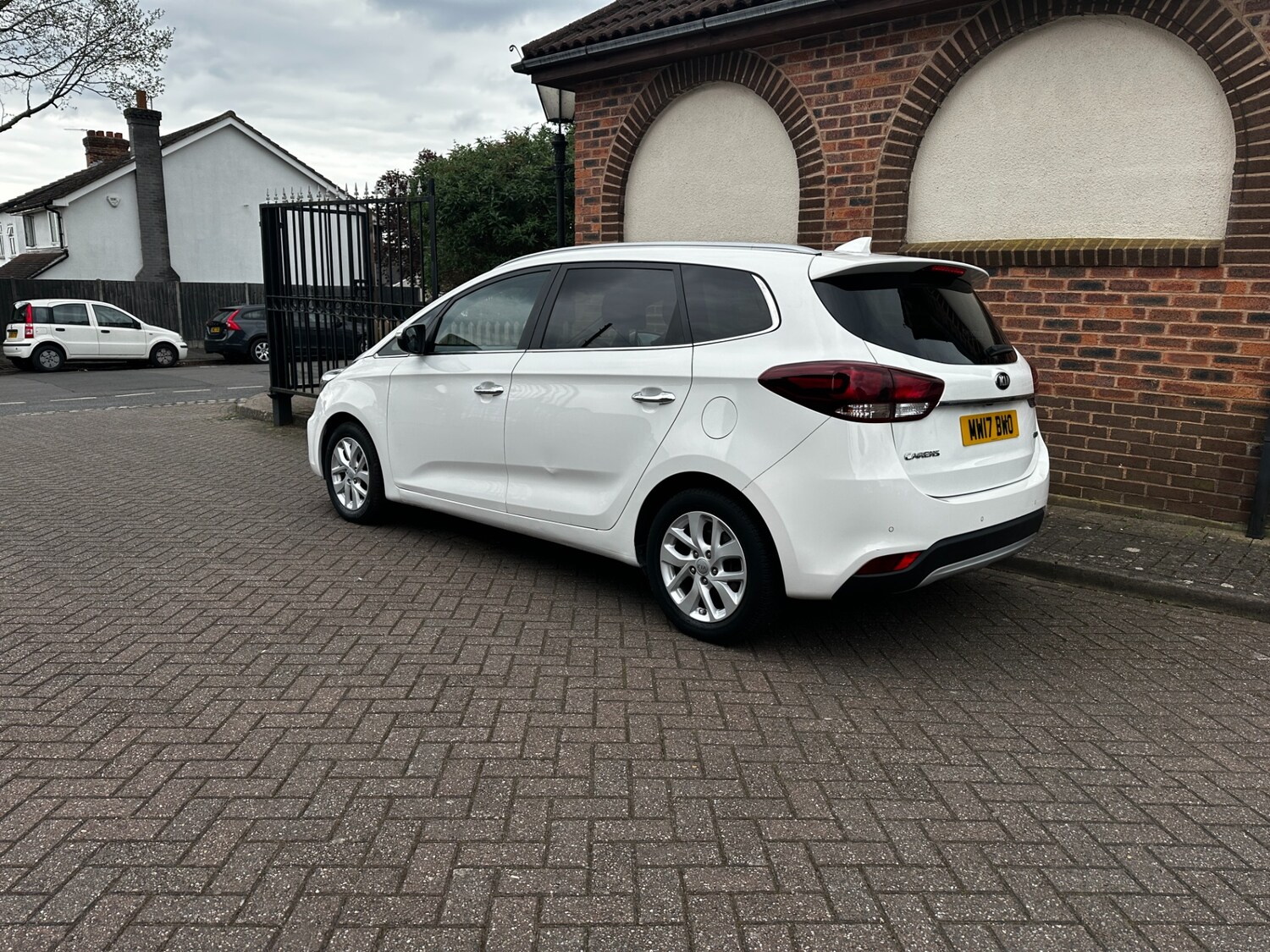 Used Kia Carens 2017 for sale - 78109014: Photo 24