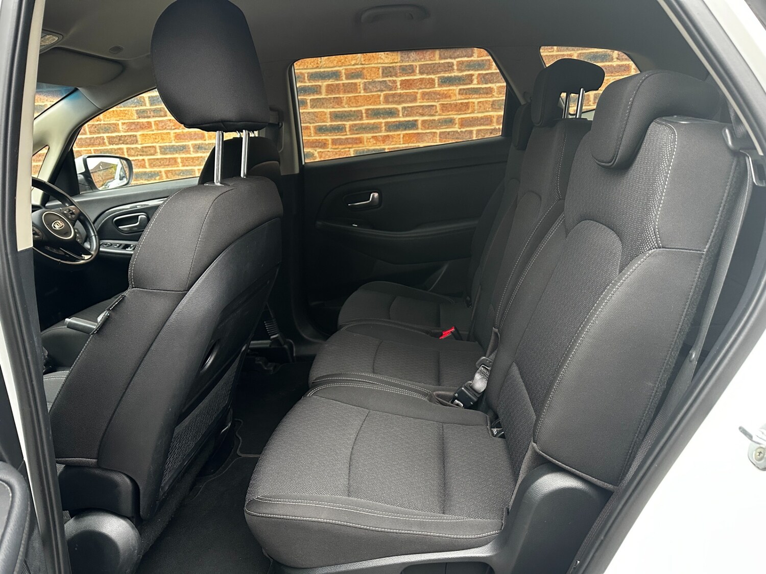 Used Kia Carens 2017 for sale - 78109014: Photo 27