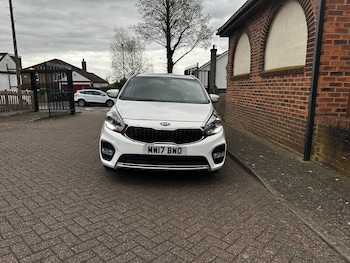Used Kia Carens 2017 for sale - 78109014: Photo