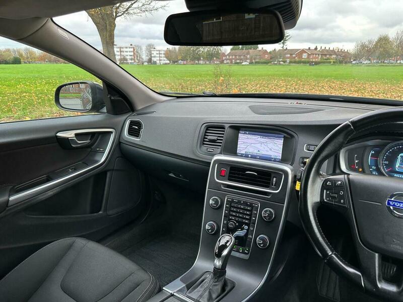 Used Volvo V60 2013 for sale - 76239209: Photo 13