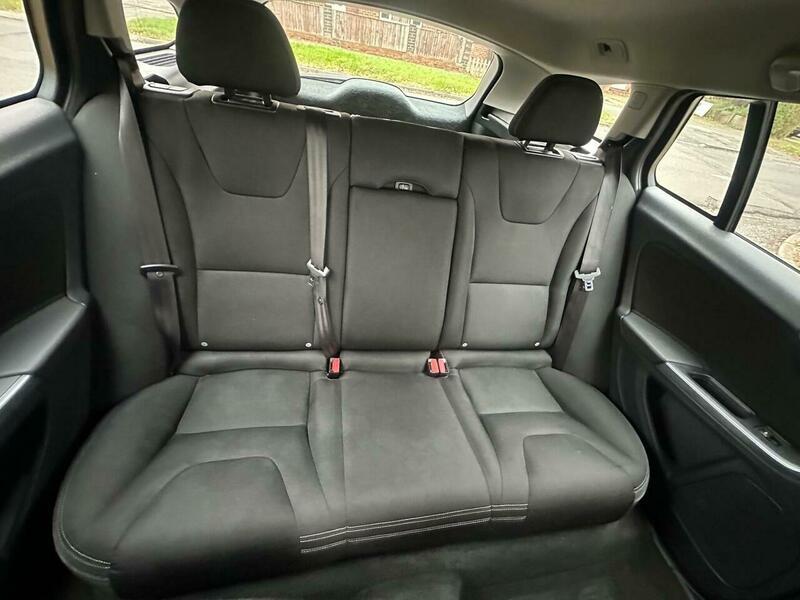 Used Volvo V60 2013 for sale - 76239209: Photo 16