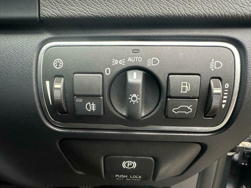 Used Volvo V60 2013 for sale - 76239209: Photo 22