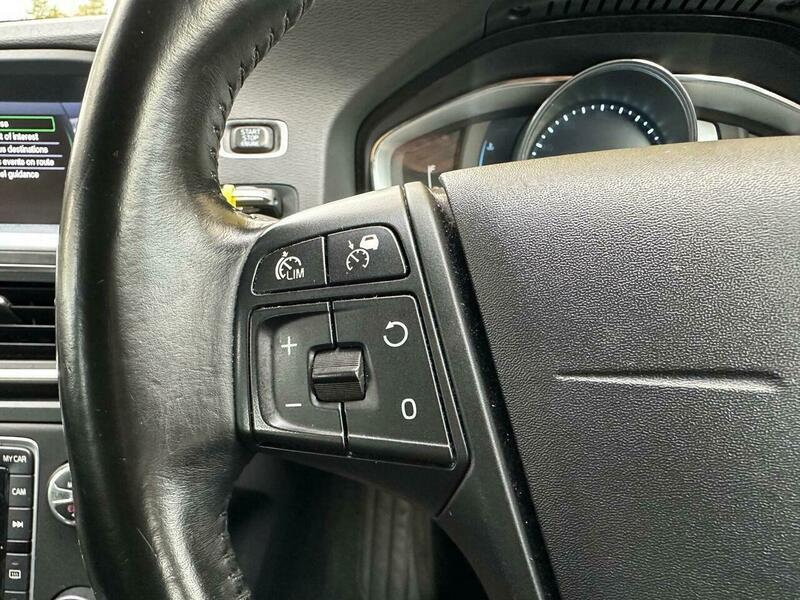 Used Volvo V60 2013 for sale - 76239209: Photo 29