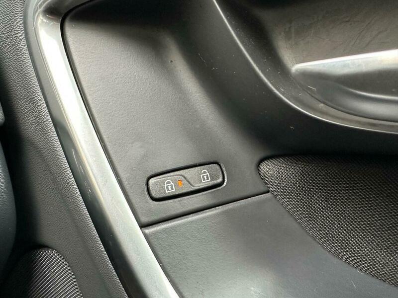 Used Volvo V60 2013 for sale - 76239209: Photo 34