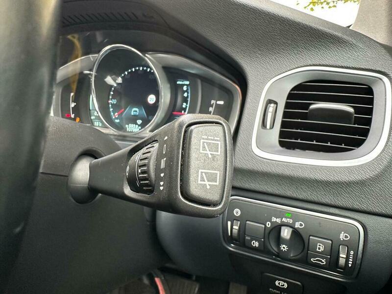 Used Volvo V60 2013 for sale - 76239209: Photo 35