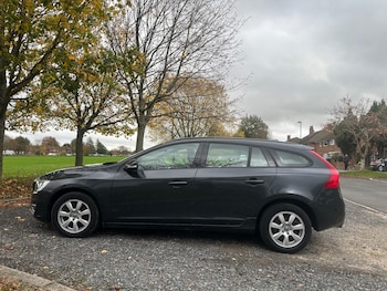 Used Volvo V60 2013 for sale - 76239209: Photo