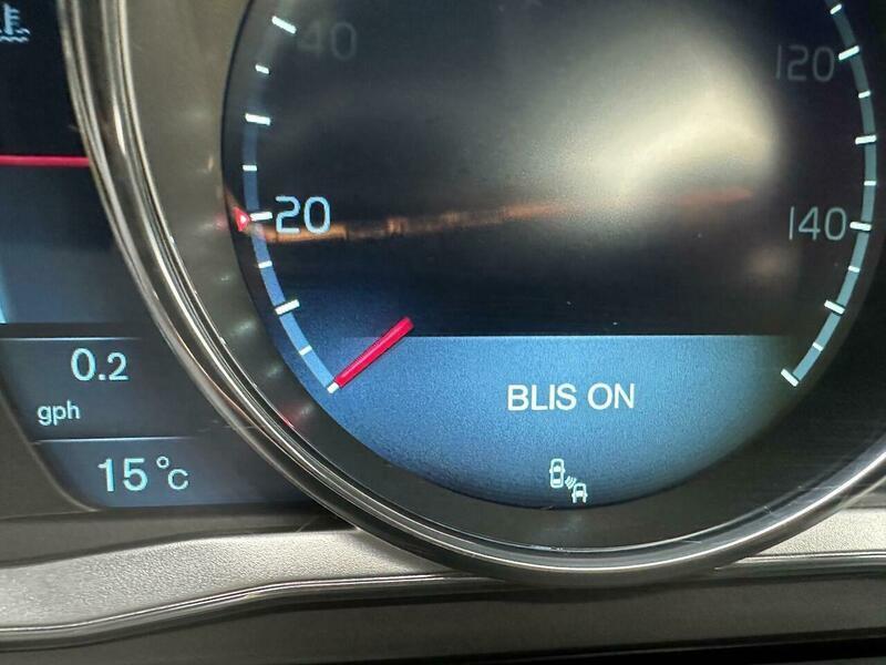 Used Volvo V60 2013 for sale - 76239209: Photo 46