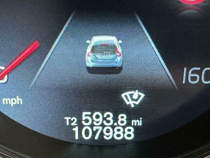 Used Volvo V60 2013 for sale - 76239209: Photo 47