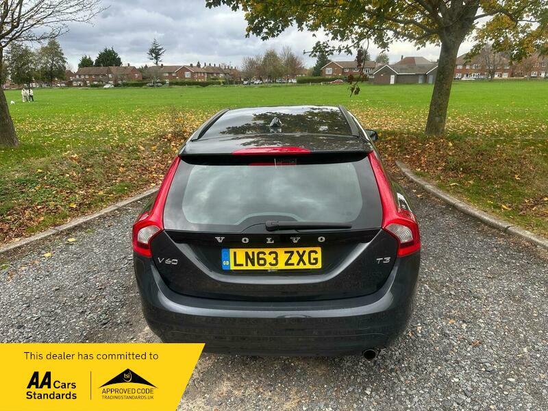 Used Volvo V60 2013 for sale - 76239209: Photo 6