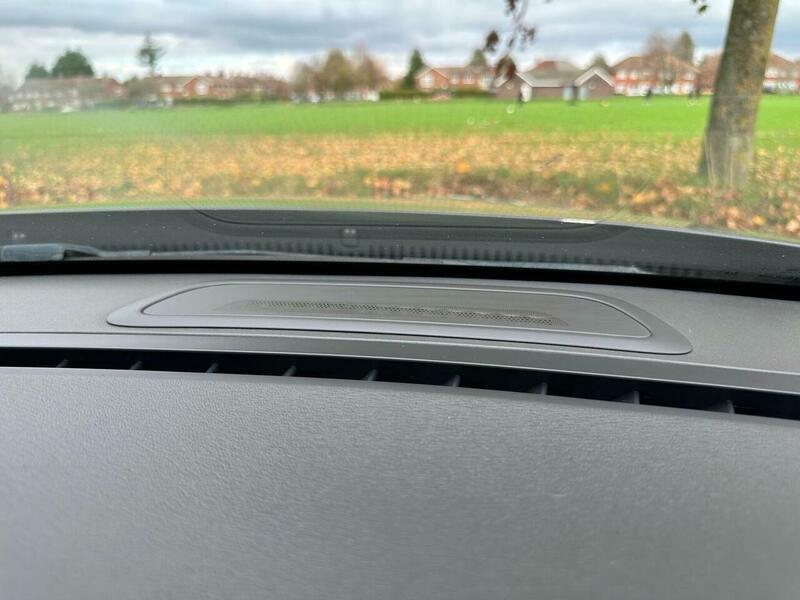 Used Volvo V60 2013 for sale - 76239209: Photo 68