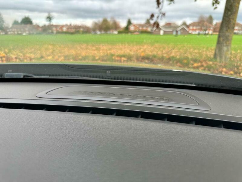 Used Volvo V60 2013 for sale - 76239209: Photo 70