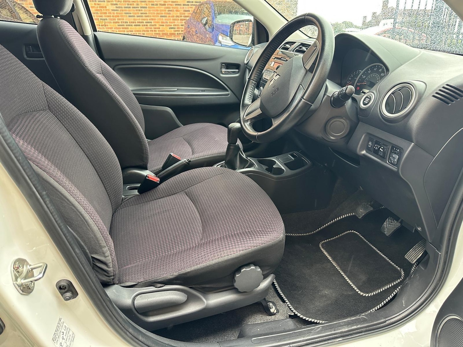 Used Mitsubishi Mirage 2014 for sale - 76226886: Photo 17