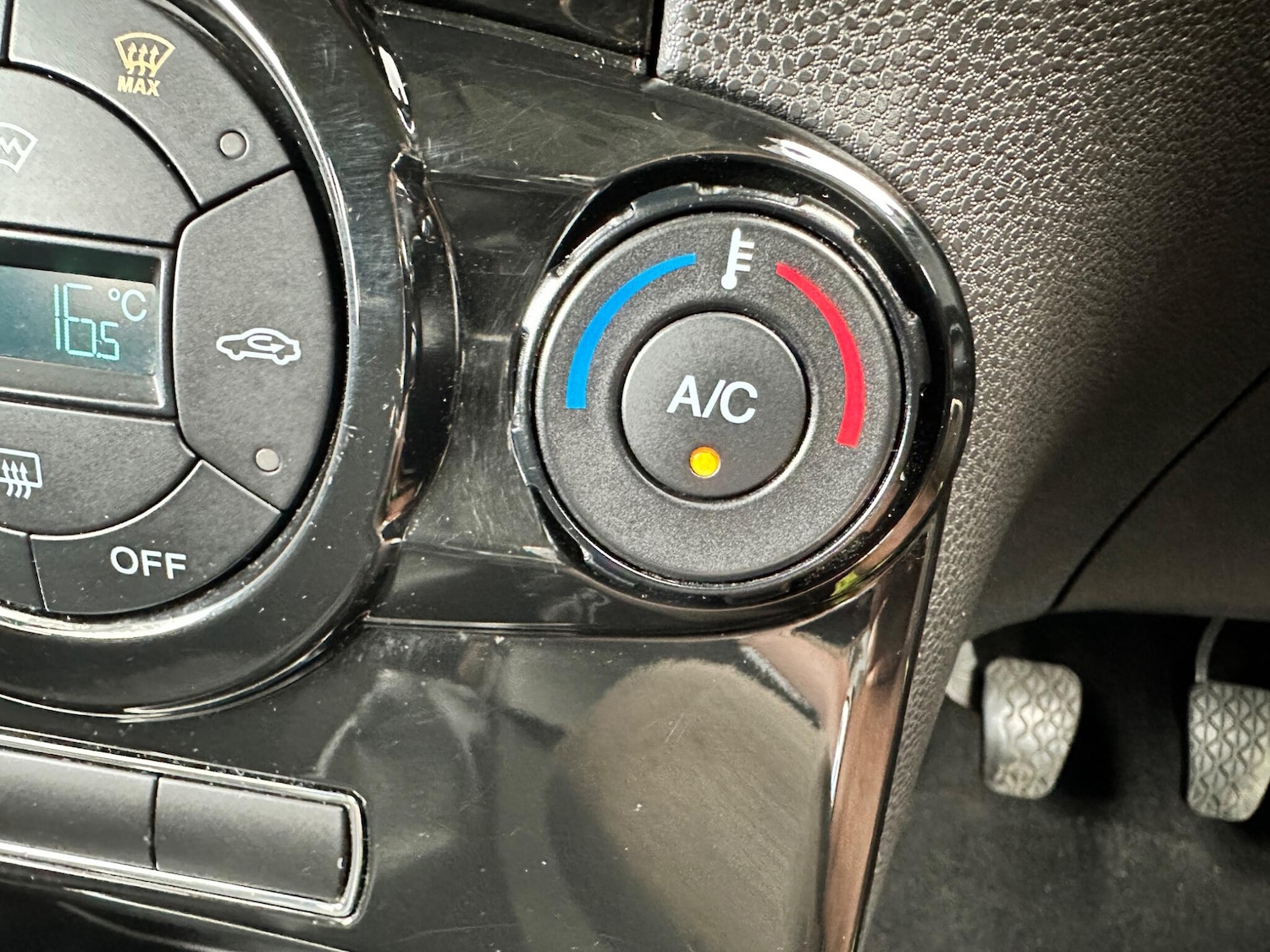 Used Ford Fiesta 2013 for sale - 76151363: Photo 37