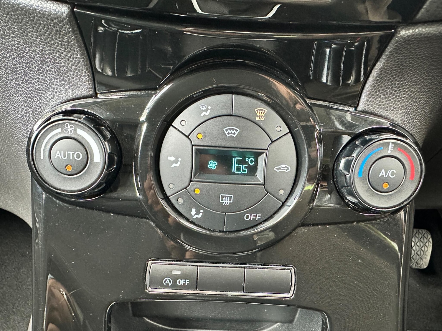 Used Ford Fiesta 2013 for sale - 76151363: Photo 42