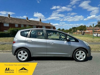Used Honda Jazz 2009 for sale - 76153152: Photo