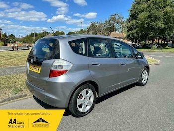 Used Honda Jazz 2009 for sale - 76153152: Photo