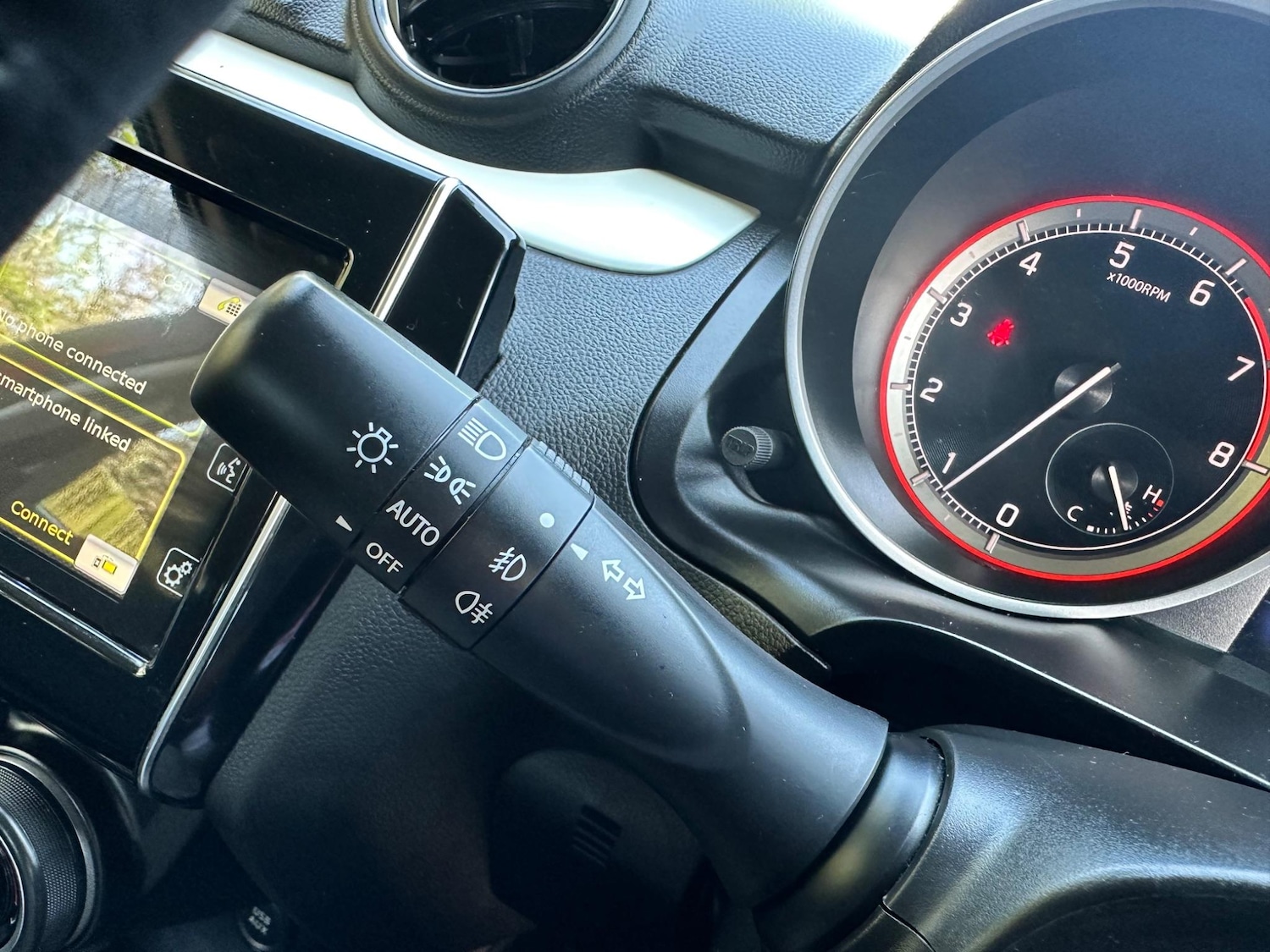 Used Suzuki Swift 2019 for sale - 76152849: Photo 86