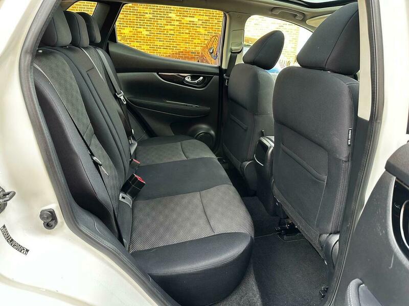 Used Nissan Qashqai 2015 for sale - 76878228: Photo 9
