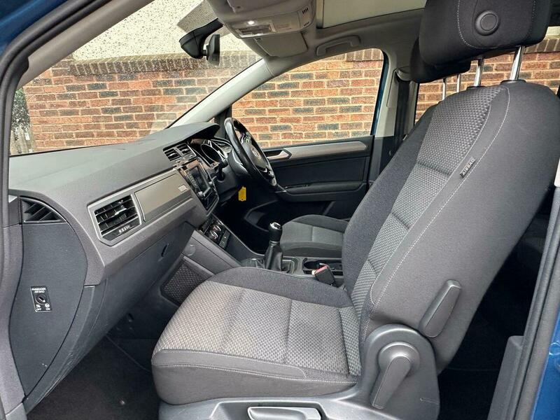 Used Volkswagen Touran 2017 for sale - 76879467: Photo 24