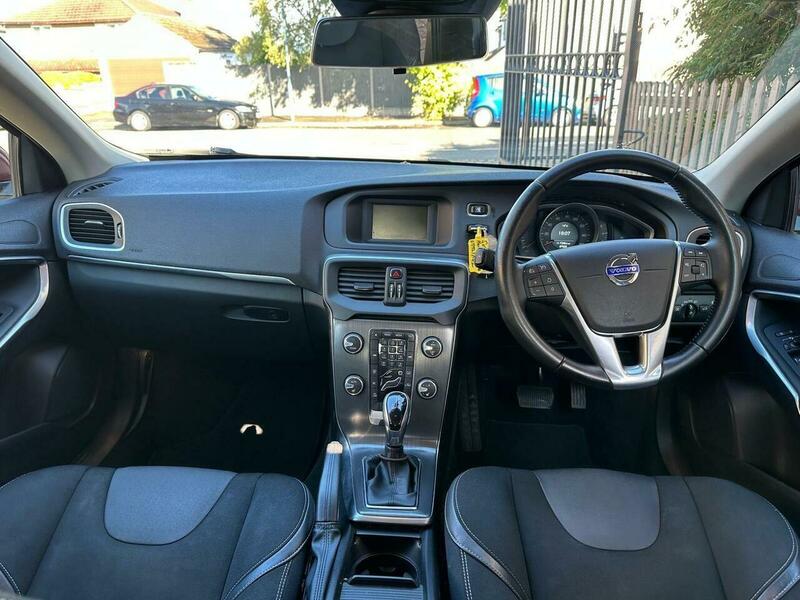 Used Volvo V40 2016 for sale - 76879419: Photo 11