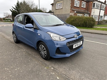 Used Hyundai i10 2018 for sale - 76152187: Photo