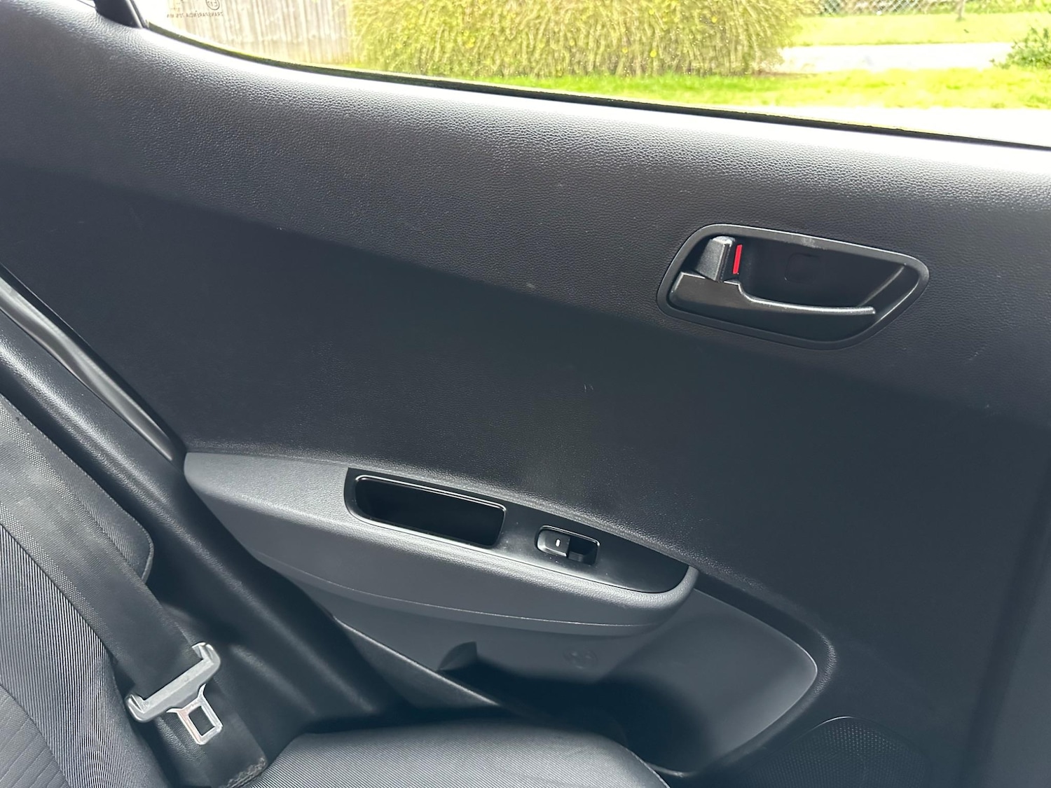 Used Hyundai i10 2018 for sale - 76152187: Photo 24