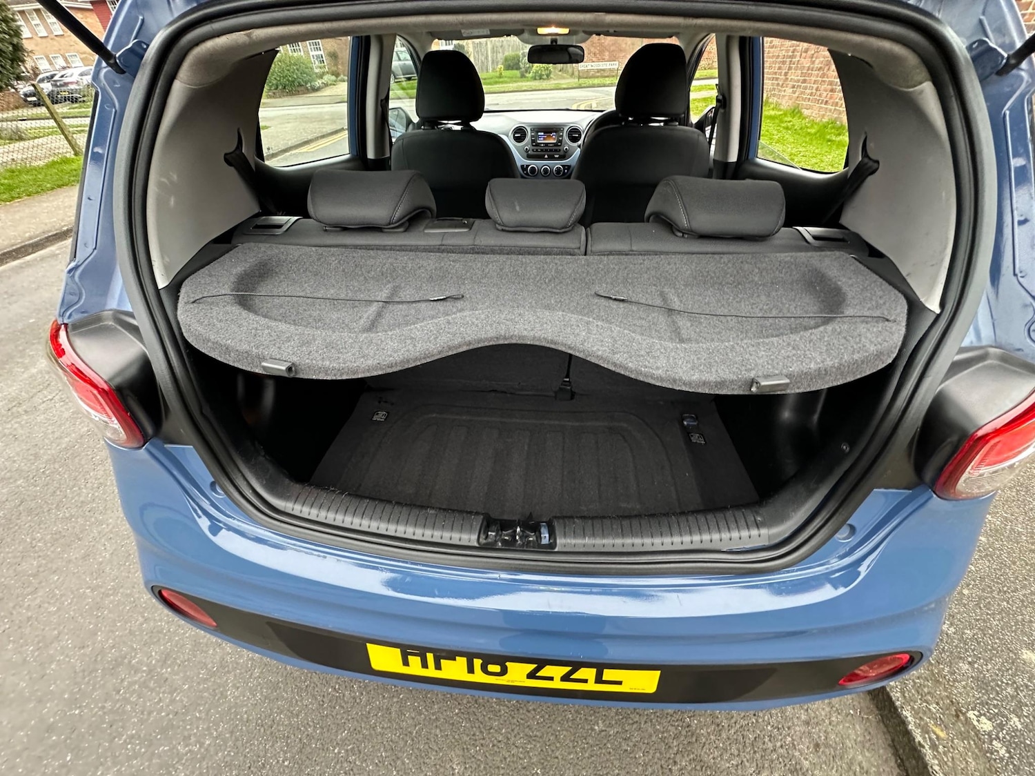 Used Hyundai i10 2018 for sale - 76152187: Photo 29