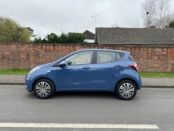 Used Hyundai i10 2018 for sale - 76152187: Photo