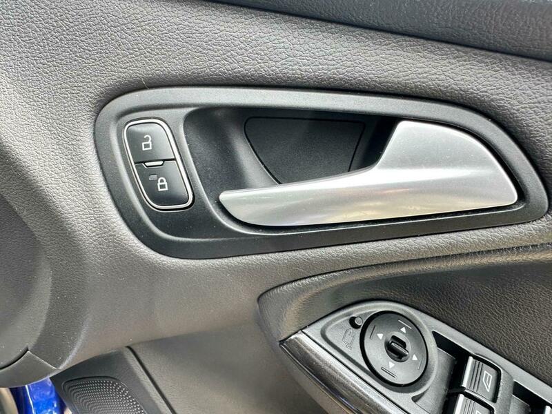Used Ford Focus 2015 for sale - 76152037: Photo 14