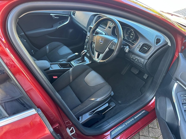Used Volvo V40 2016 for sale - 76270879: Photo 13