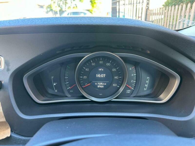 Used Volvo V40 2016 for sale - 76270879: Photo 15