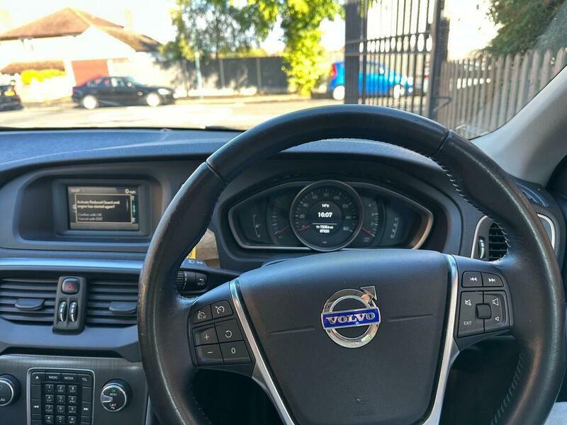 Used Volvo V40 2016 for sale - 76270879: Photo 17