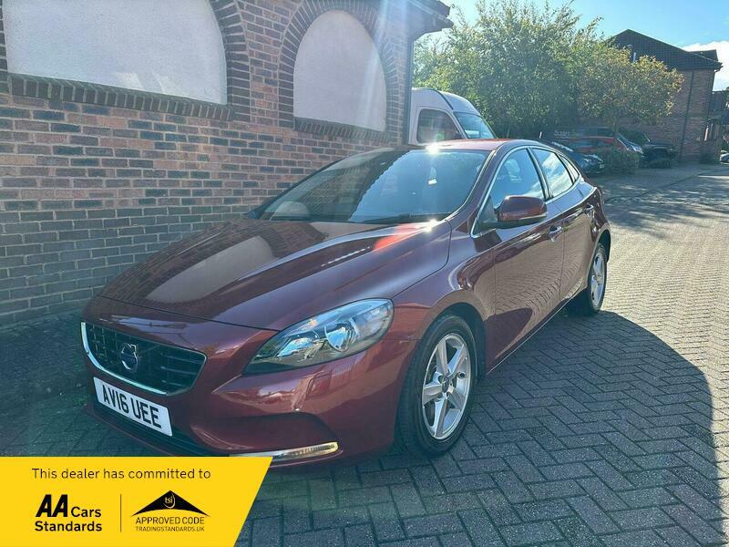 Used Volvo V40 2016 for sale - 76270879: Photo 4