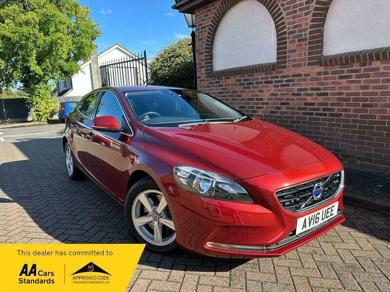 Used Volvo V40 2016 for sale - 76270879: Photo 6
